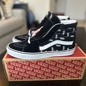 VANS Black/True White Logo, Size12, NWT
